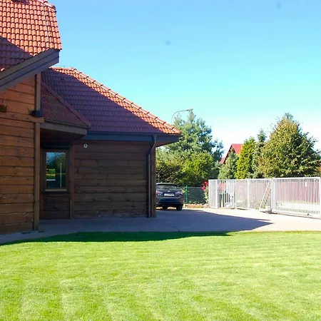 Z Basenem Ferienhaus